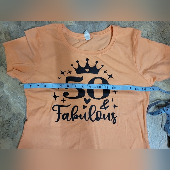 NWOT T-SHIRT - Picture 5 of 8